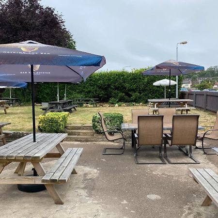The Poacher Pub Portishead Esterno foto