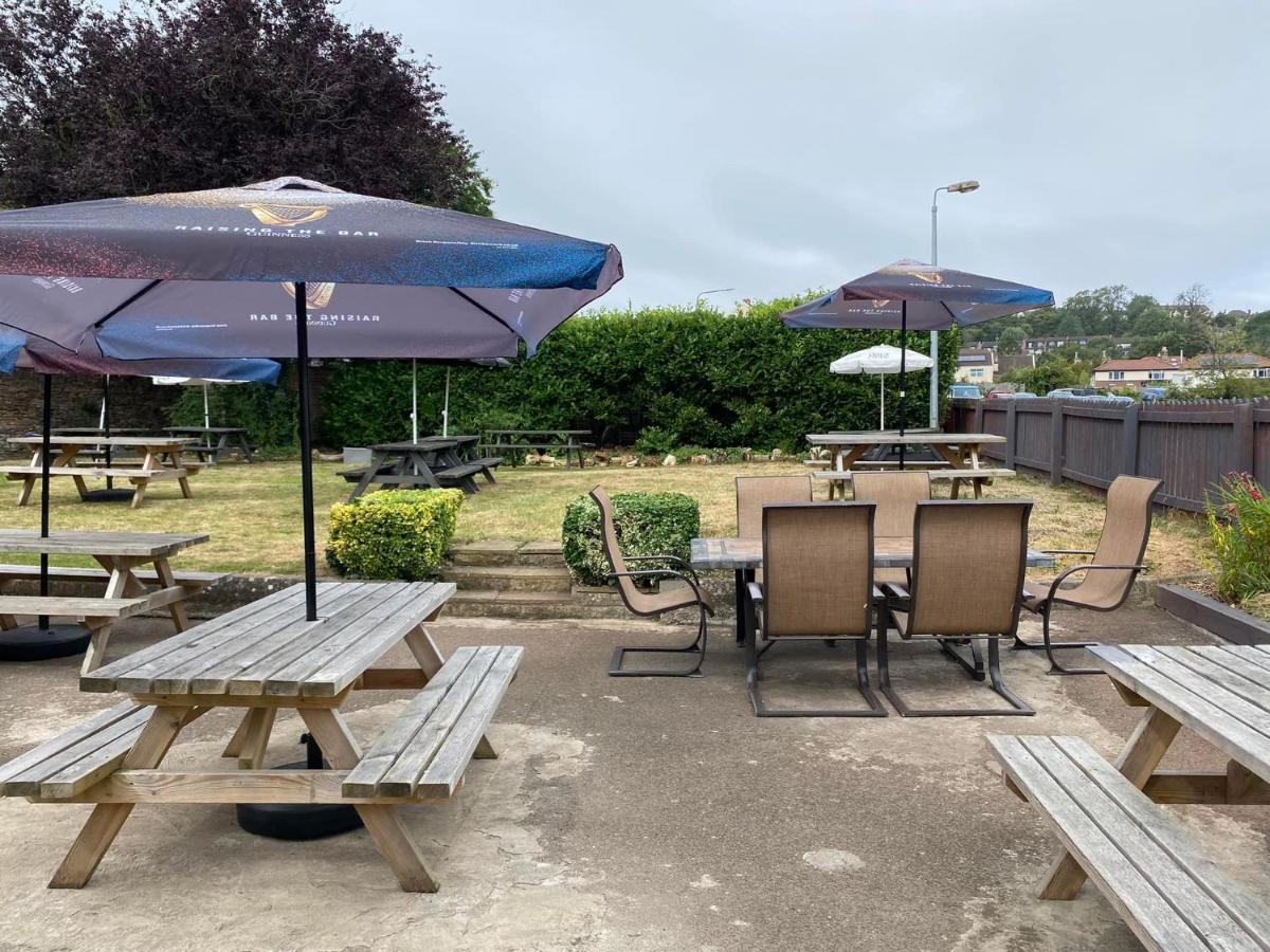 The Poacher Pub Portishead Esterno foto
